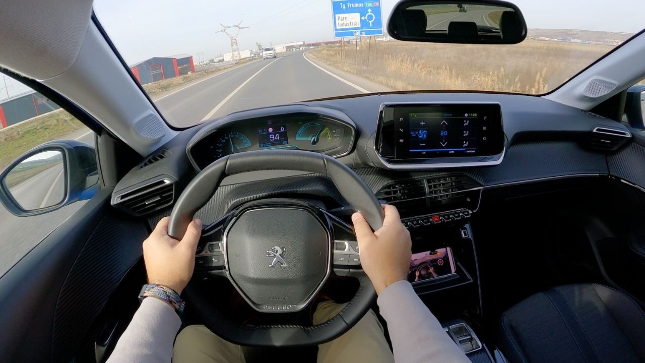 2024 Peugeot e-208 Electric: POV Test Drive & 0-100 km/h