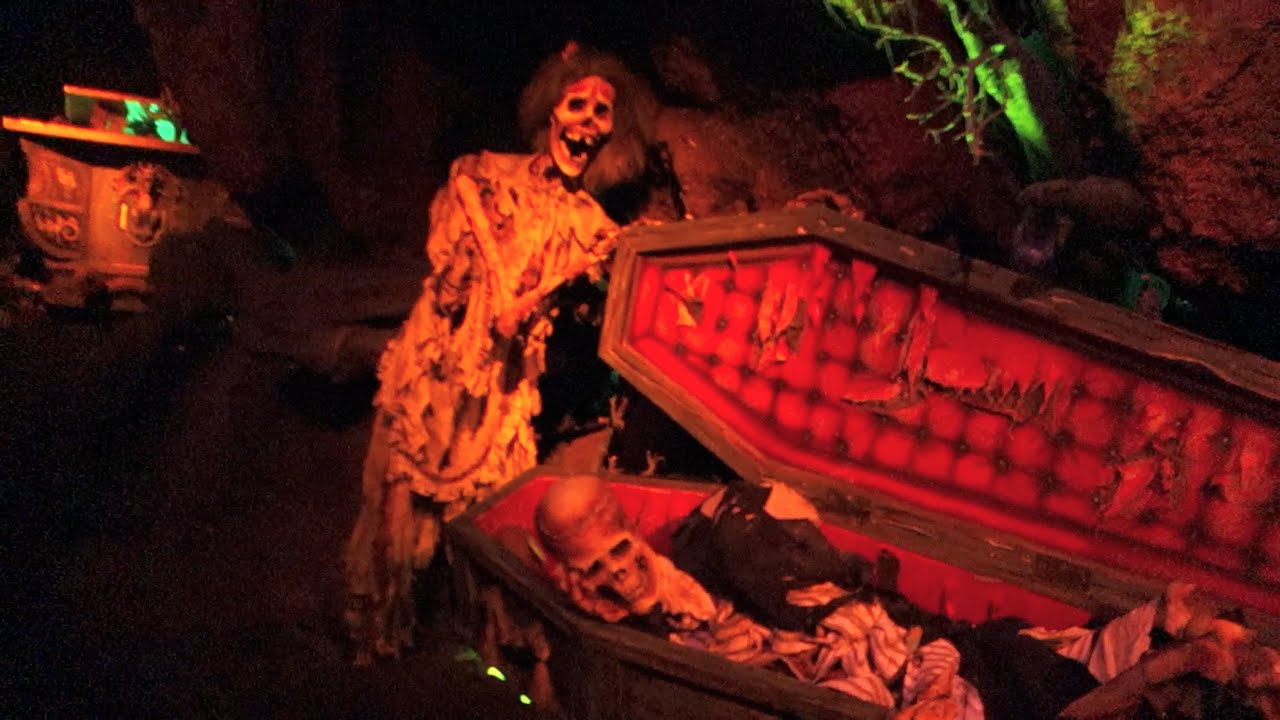 Phantom Manor (Full Ride POV) at Disneyland Paris