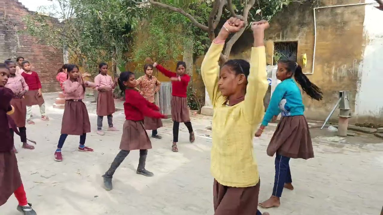 School in free period /meena manch 