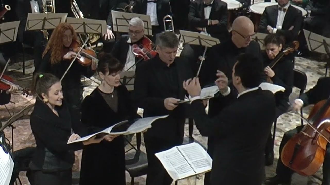 Mozart  REQUIEM KV 626, TUBA MIRUM  coro Città di Milano, Orchestra Amadeus,  dir. M° G. Cavallaro
