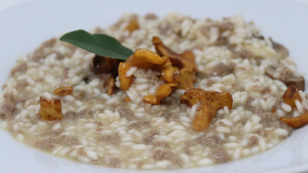 Risotto con salsiccia e funghi