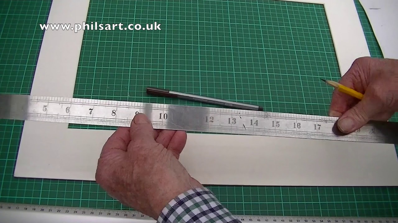 How to draw a ink line around picture mount