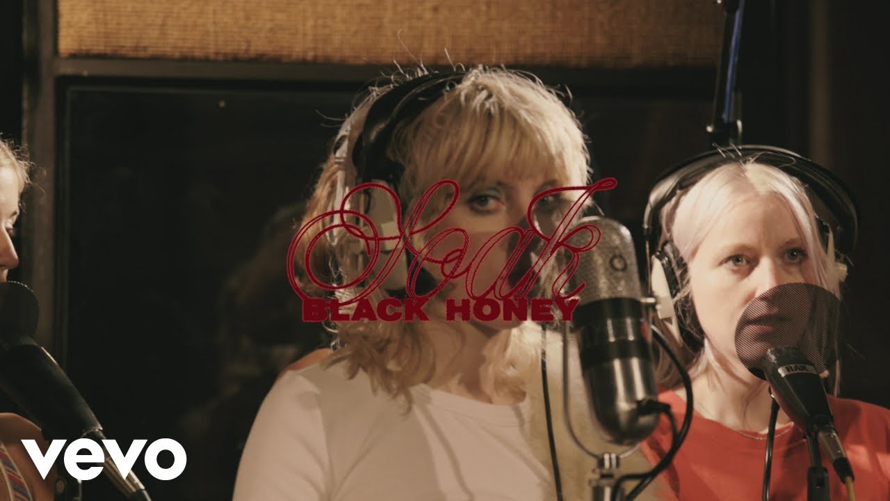 Black Honey - Soak (Live at RAK)