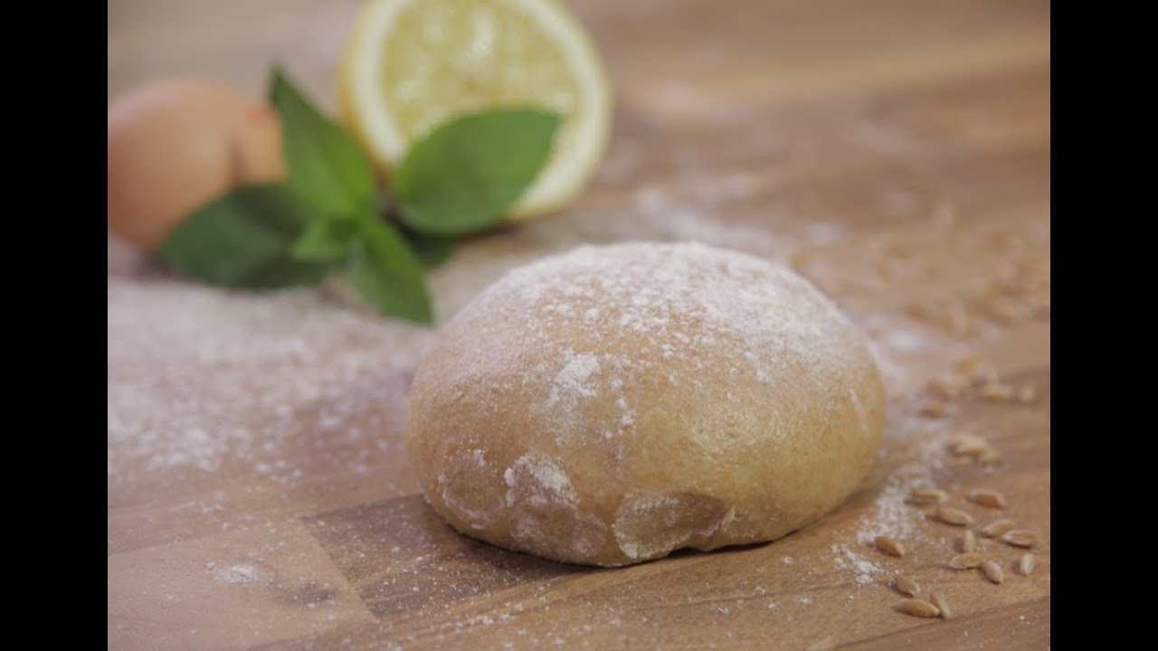 Strudelteig schnell und einfach selber machen von Bernd Trum