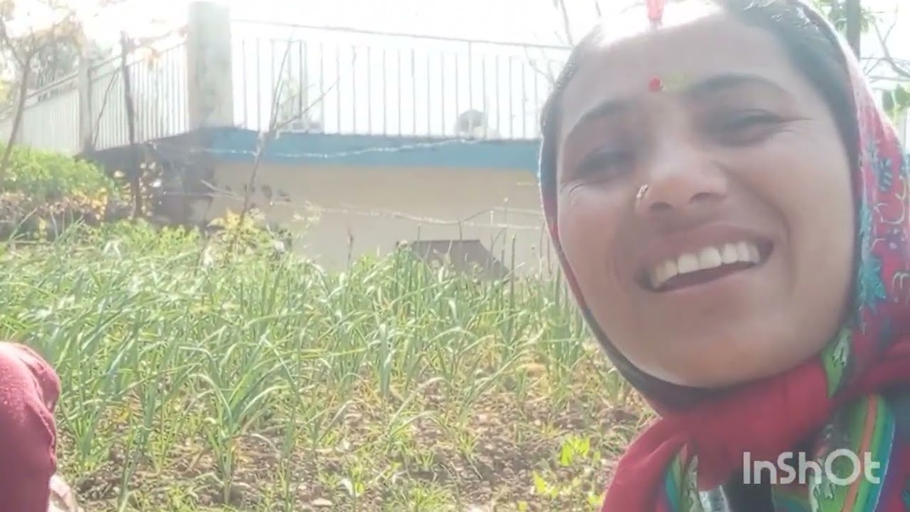 आज हमने प्याज की गुड़ाई भी कर दिया और गुजिया का समान भी ले लिया 🥰🥰🙏🏻🙏🏻