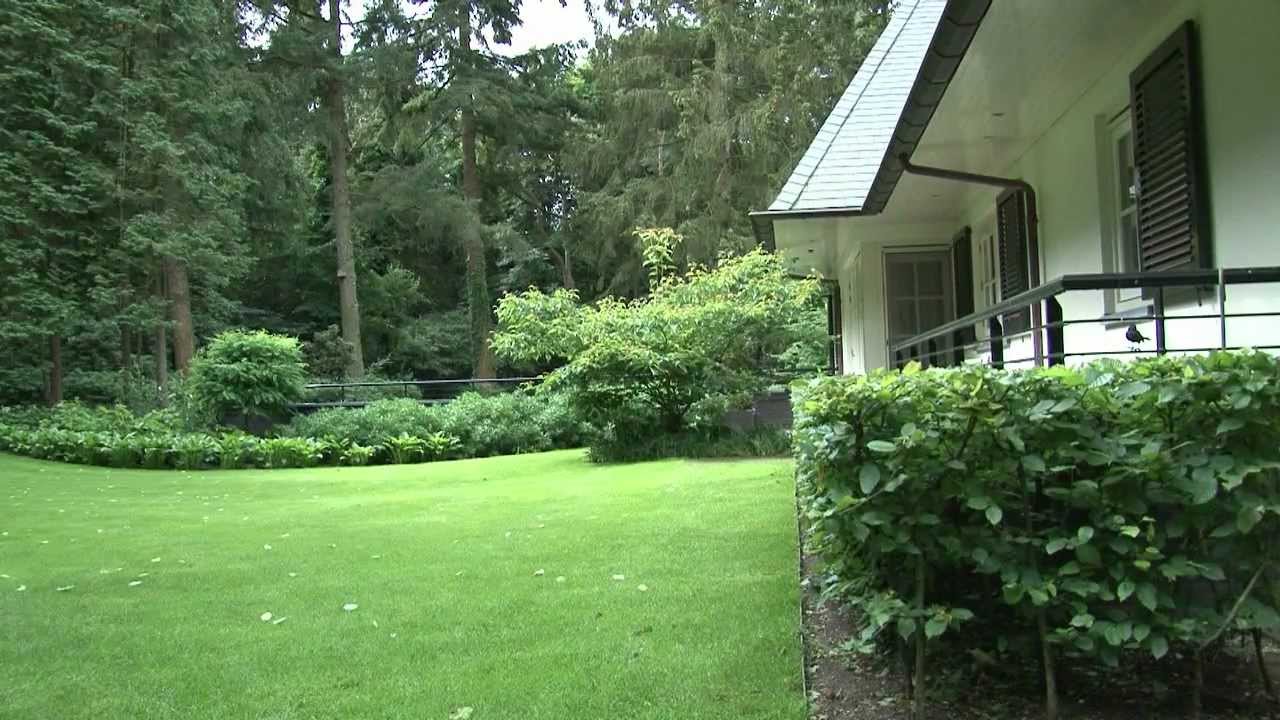 Fleurige villatuin in Hattem.mp4