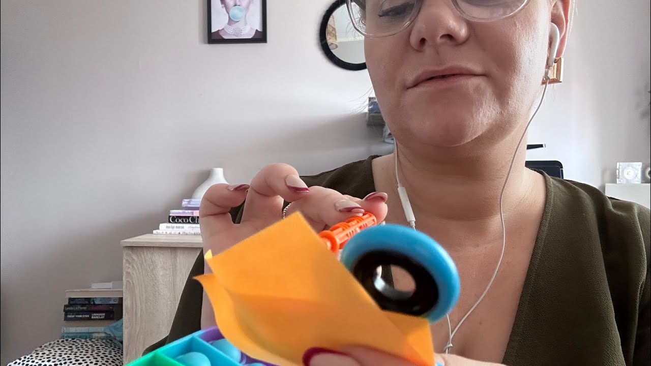 ASMR: Dong your makeup 💄 BUT with the complete wrong tools / toys! 
