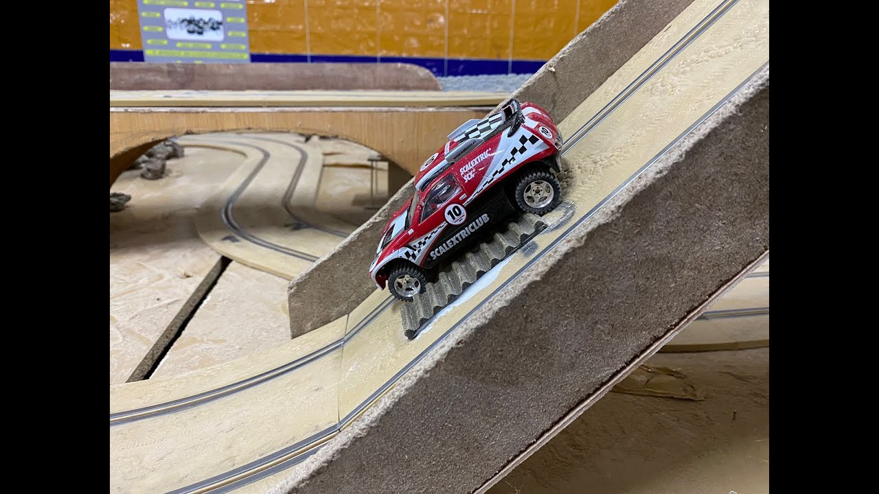 TOUAREG SCALEXTRIC VS MONTERO SCALEXTRIC