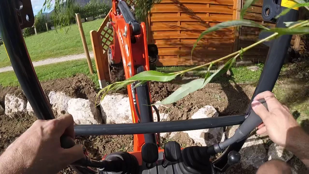 Minibagger Kubota K008-3 beim Steine legen Part 2