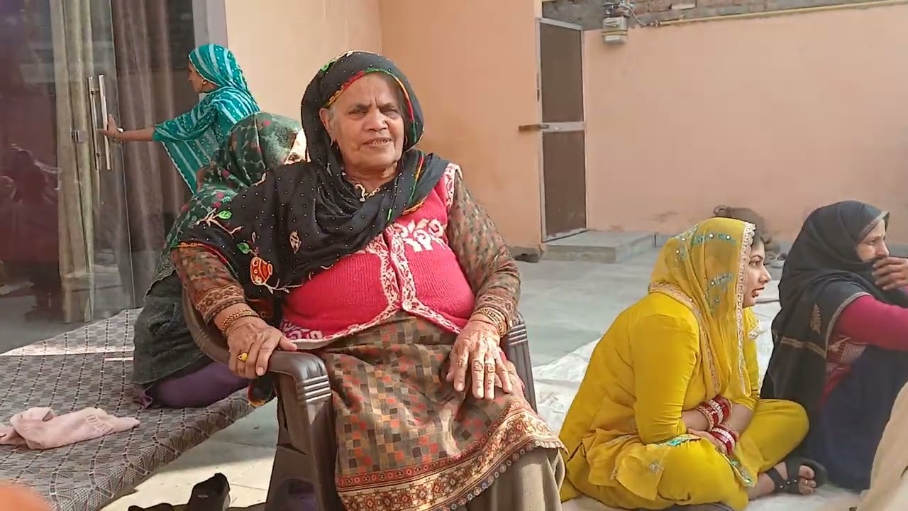 देवरा अपनी बाही ने लीया न👍❤️👍❤️