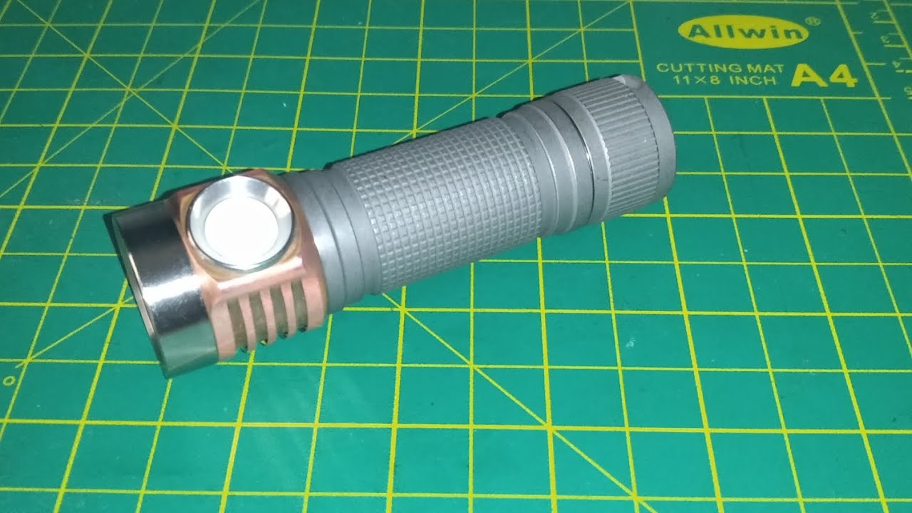 Emisar D4V2 Ti Quad 18650. Фантастичний і стильний ліхтар. Найкрутіший ліхтар в моєму житті.