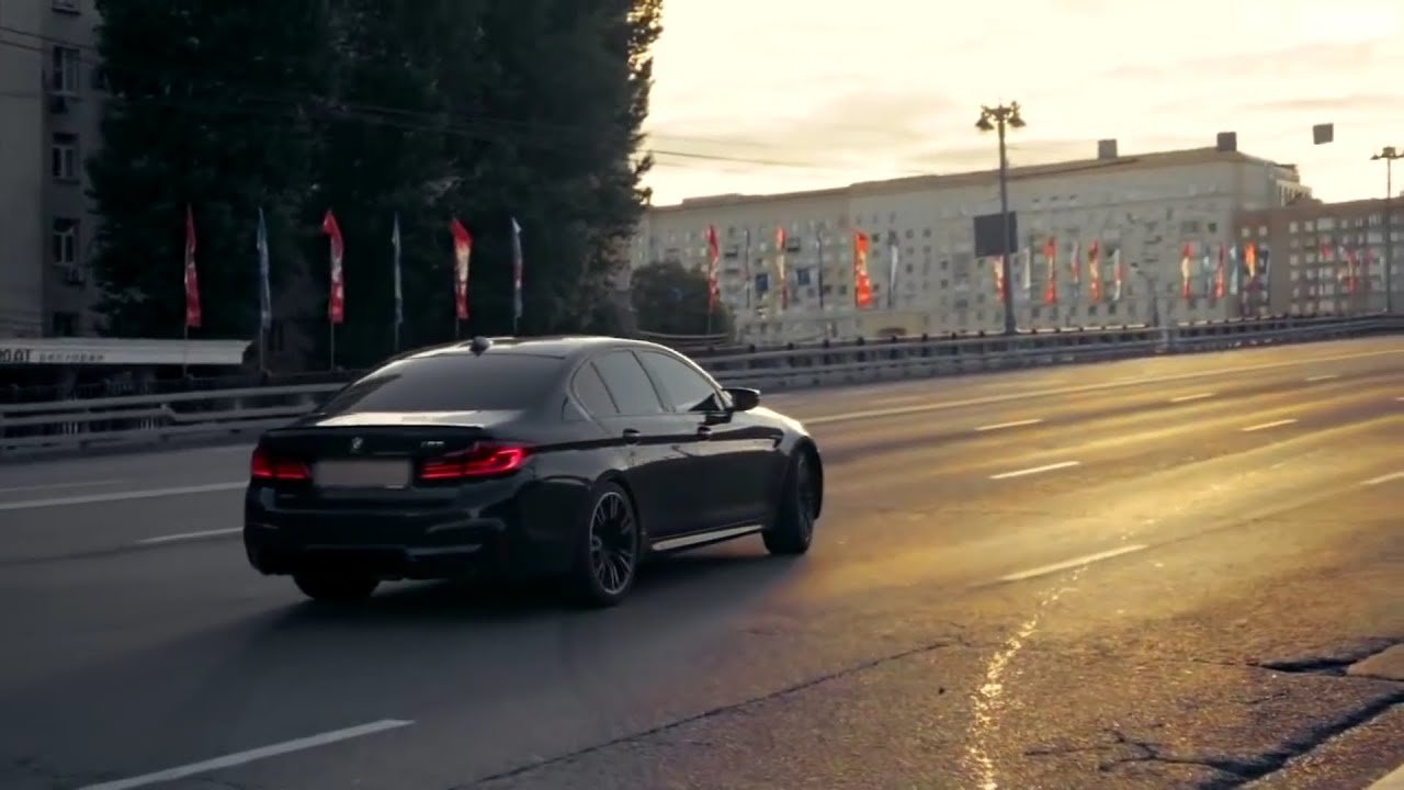 Invisible _ BMW  Julius Dreisig & Seus X Crona