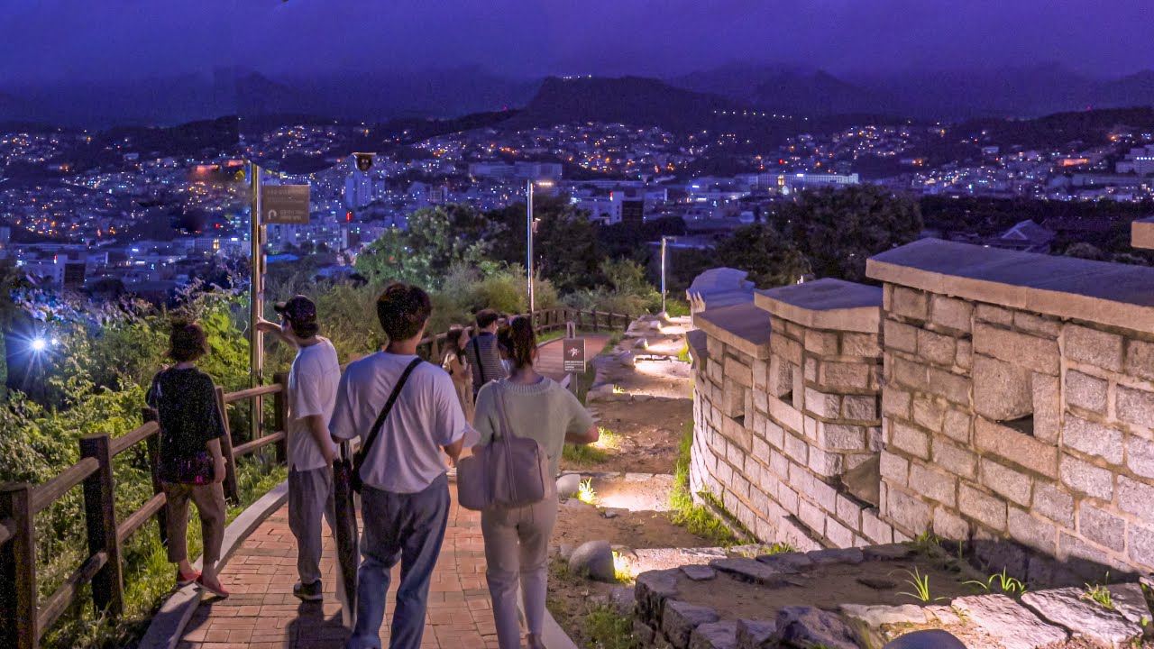 [4K Seoul] Walking in La La Land 🎆 - Wonderful Night Walking Course | Naksan Park, Korea