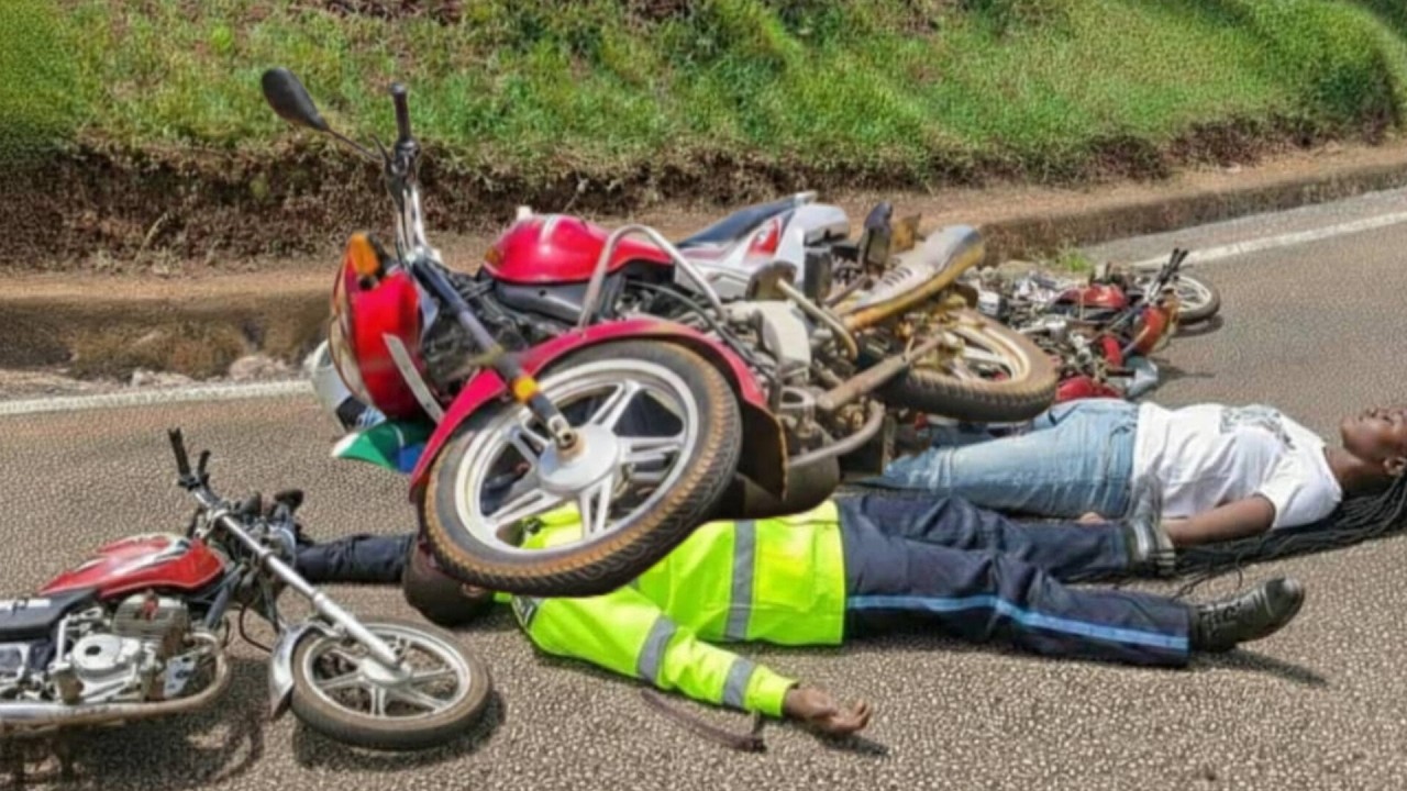 😭IMPANUKA IKOMEYE 😭😭  MOTARI AGONZE UMUPOLICE AHITA APFA (