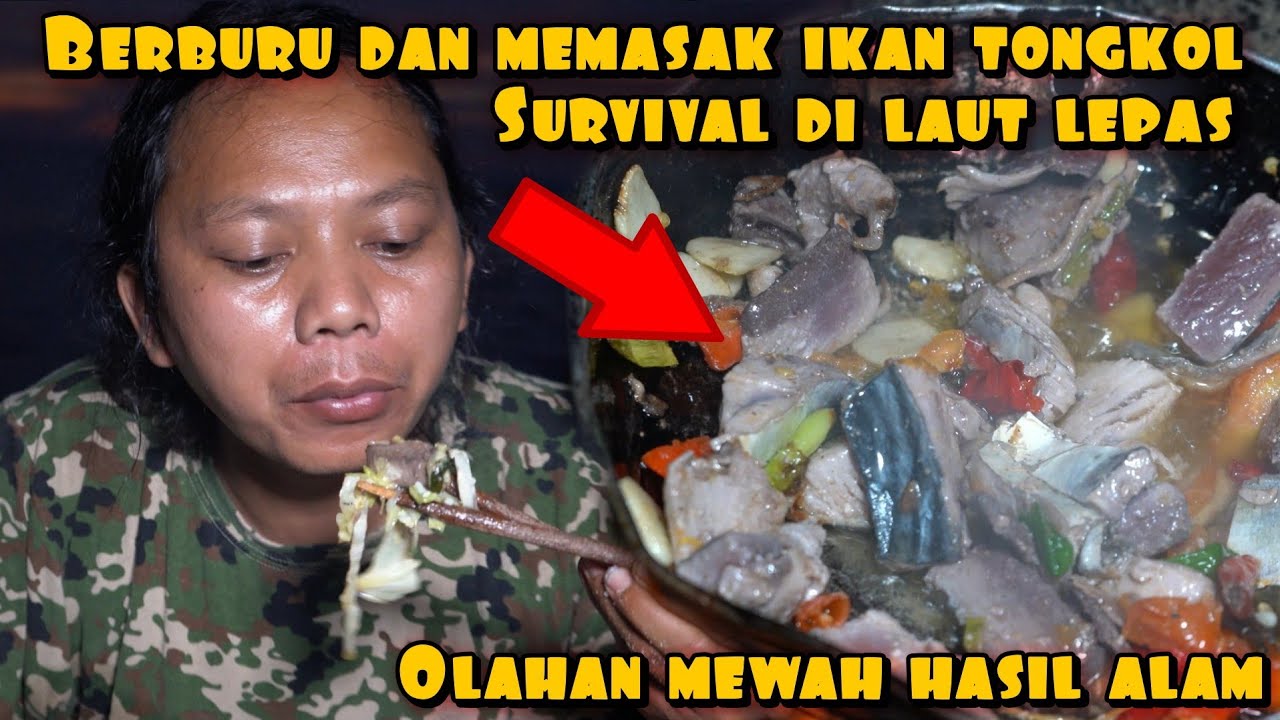 DEDE INOEN SURVIVAL BERBURU DAN MEMASAK IKAN TONGKOL DI LAUT LEPAS