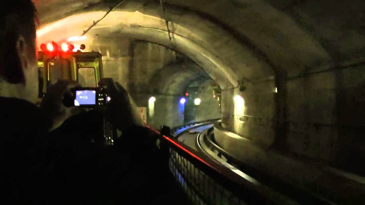 «Un métro la nuit» 2/3, la descente.