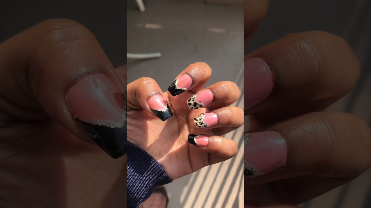 Day 5 Easy French nail art design 💅🩷 