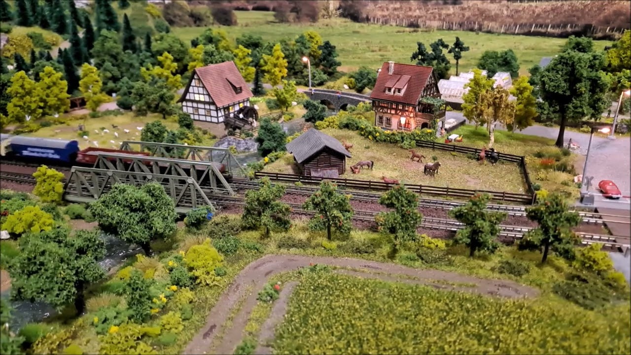 Fahrbetrieb auf meiner neuen Spur Z Anlage 