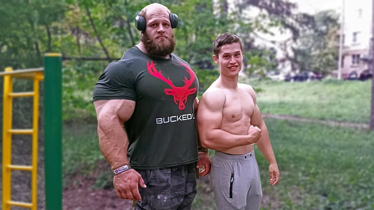 EVERYONE LOOKS CHILD NEXT TO HIM - 27 Y/O RUSSIAN POWERHOUSE MONSTER - Andrey Smaev