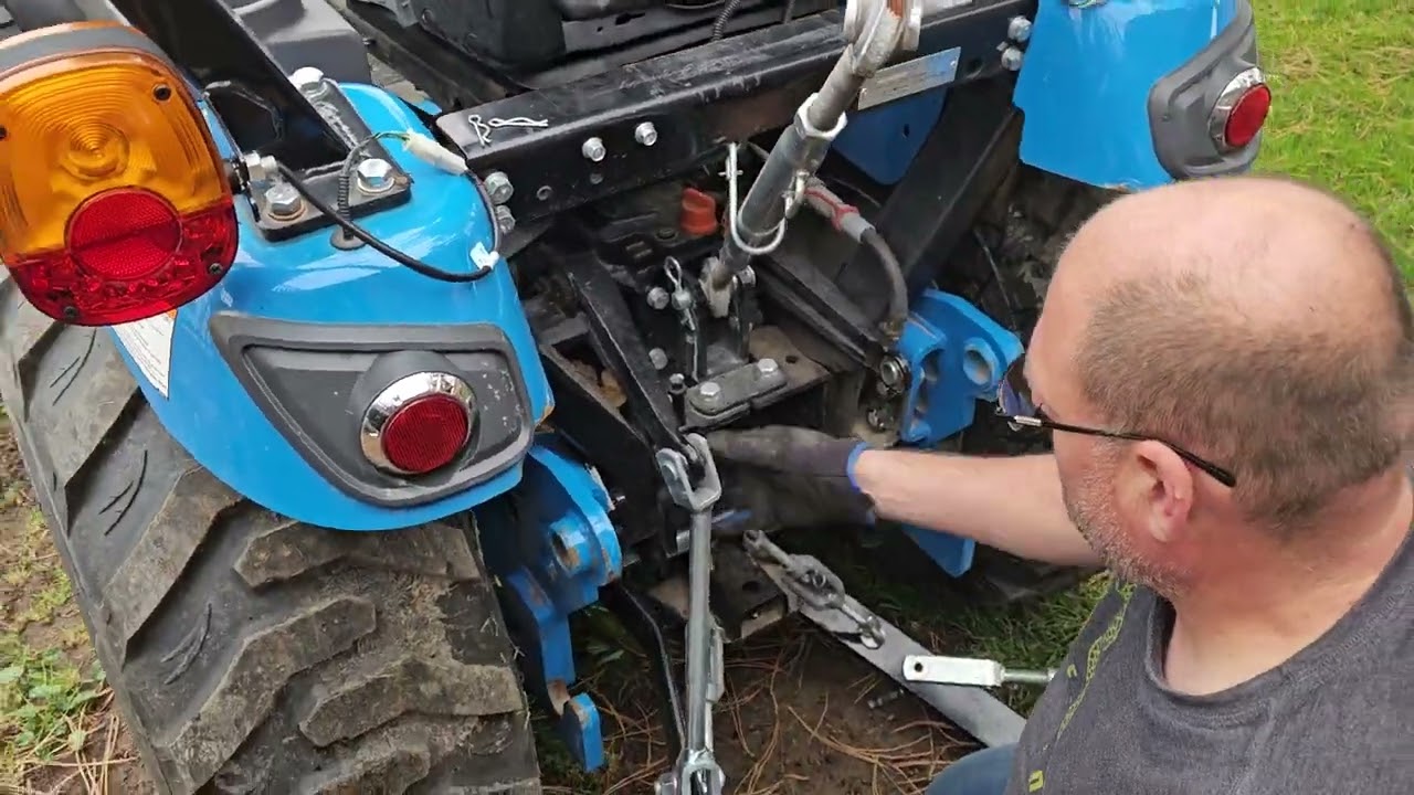 Removing 3 point connections from LS MT225s