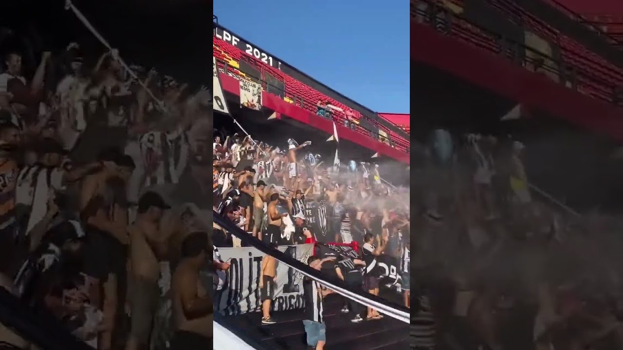 Fiesta de la hinchada de Chaco For Ever en cancha de Col&oacute;n