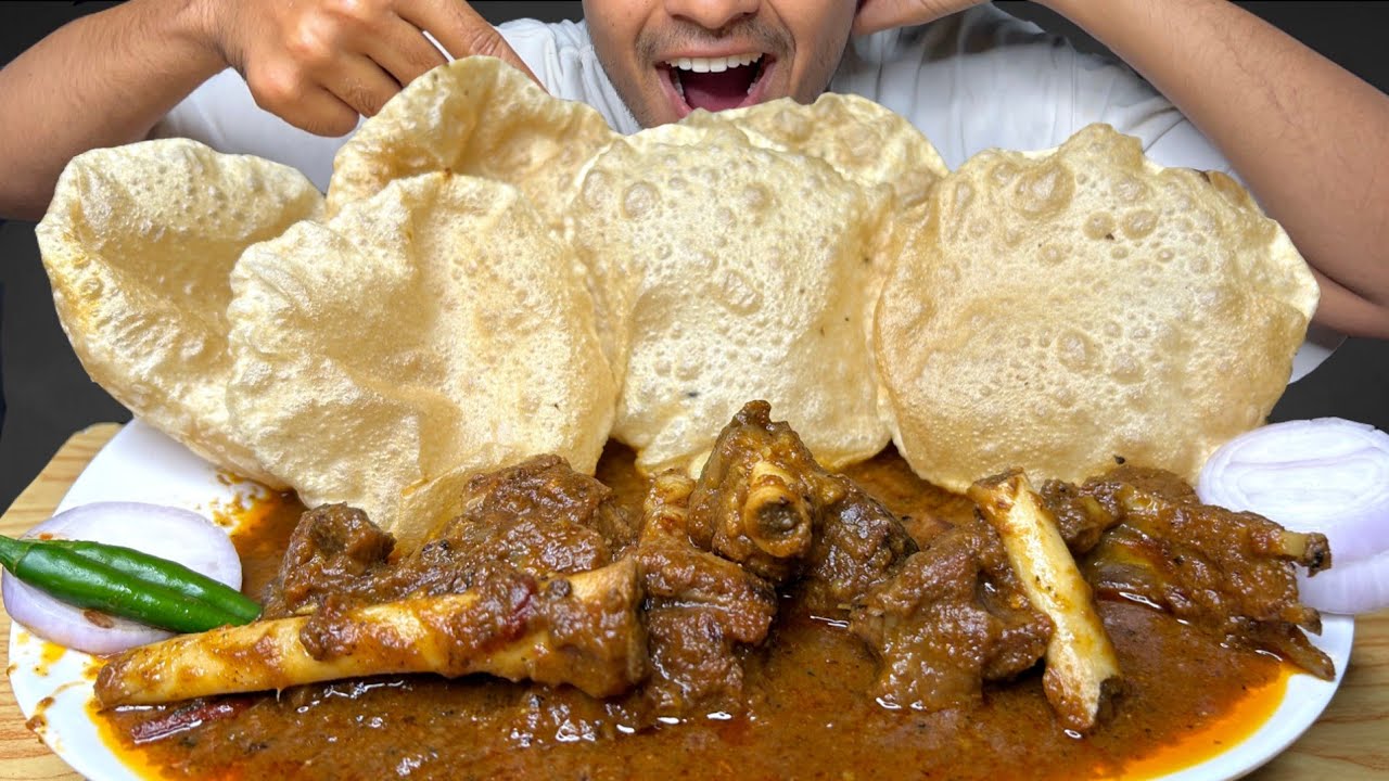 Eating Very Tasty Mutton Masala Curry with soft soft puri Eating So #food #foodie #mutton 