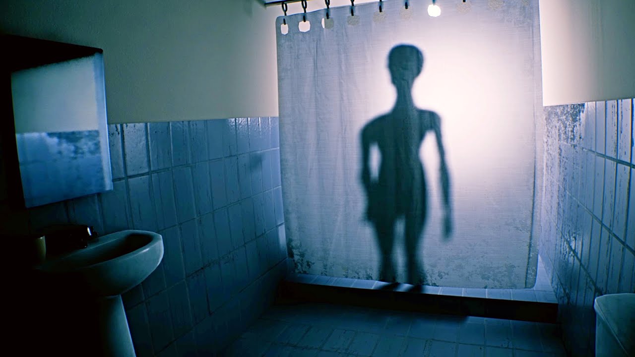 August Night - Cockroaches Everywhere in Hallway (Psychological Horror Game)