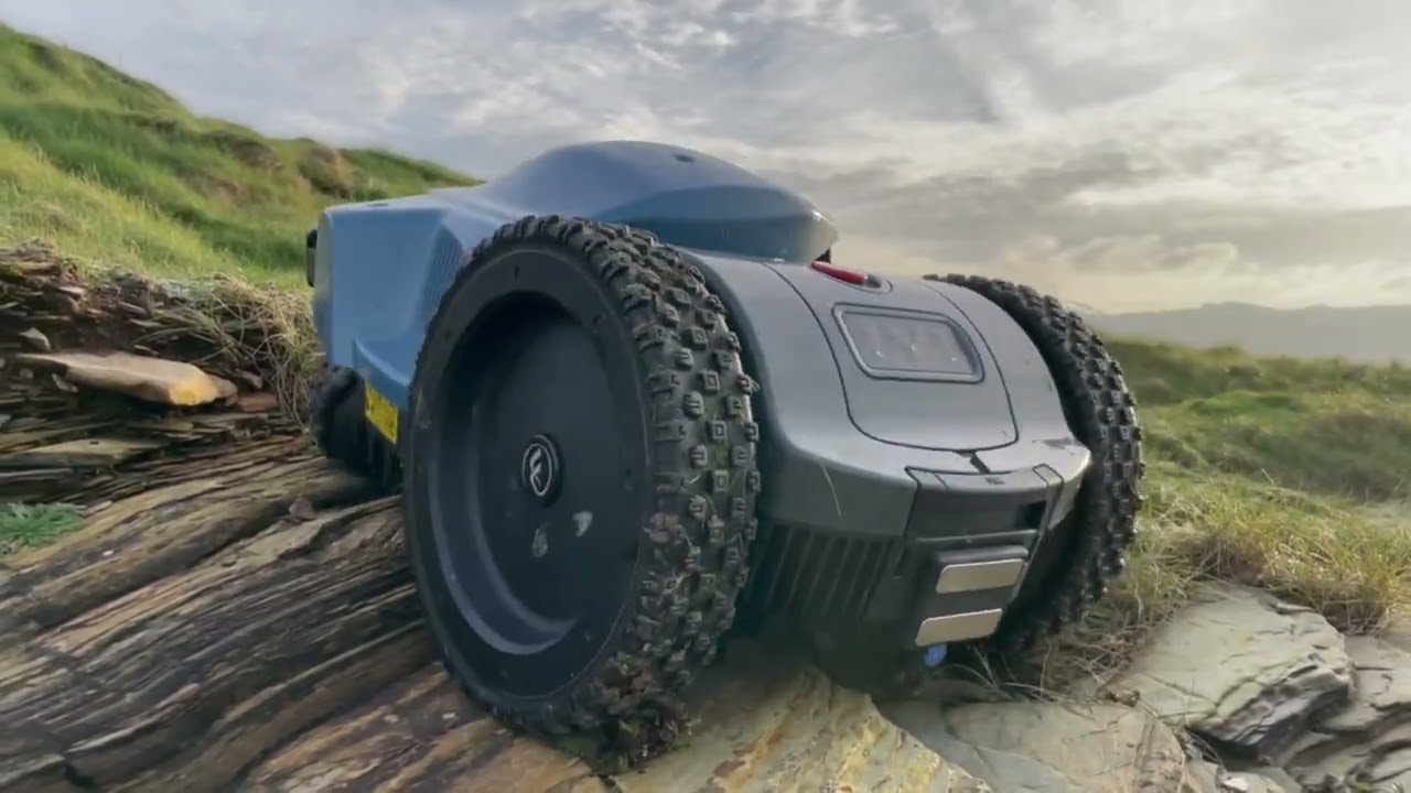 PRUEBA ROBOT CORTACESPED 4X4 WIPER KS 4WD PREMIUN