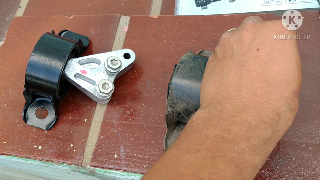 Renault kwid troca do coxim do motor do lado direito.