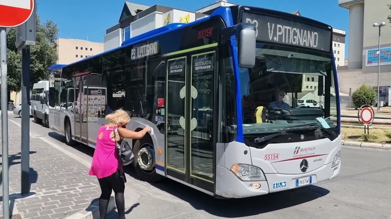 Tanti, troppi, ancora non pagano il biglietto dell'autobus e Busitalia corre ai ripari