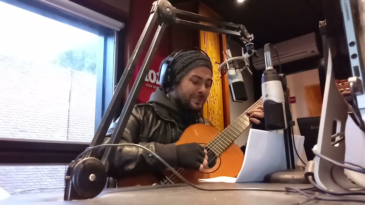 Flor de lino , por Raly Barrionuevo