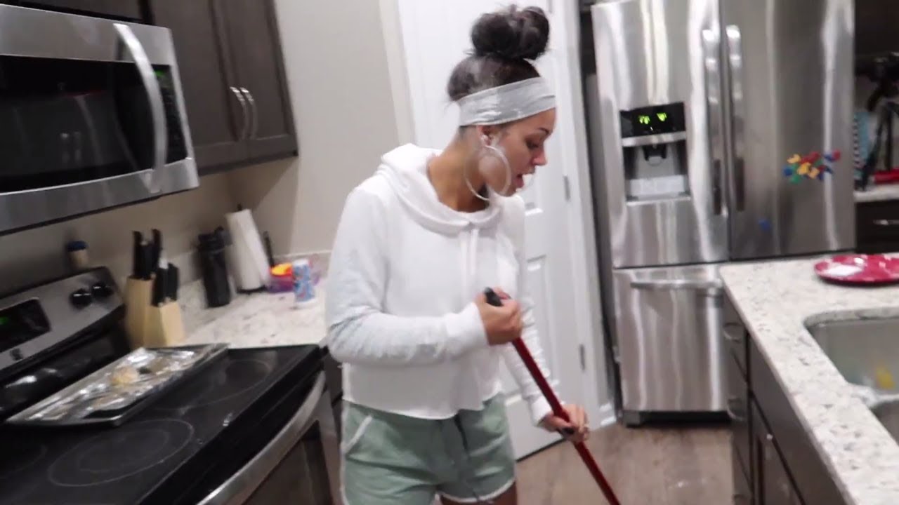 FLOUR PRANK ON WIFE | THE PRINCE FAMILY