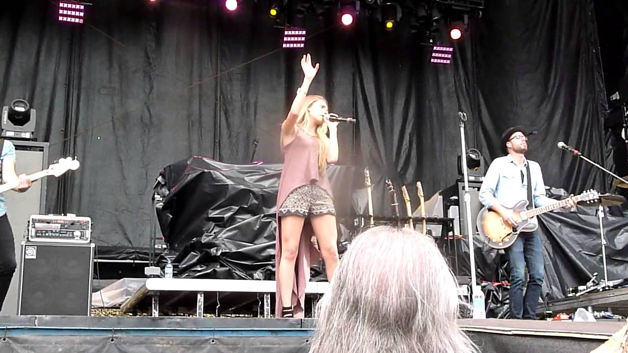 Mama was a Liar ~ Danielle Bradbery ~ Tree town Festival 5-23-15