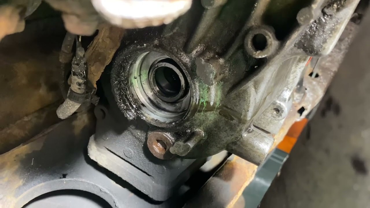 Como cambiar empaque del CV Axle diferencial Toyota rav4 2008 