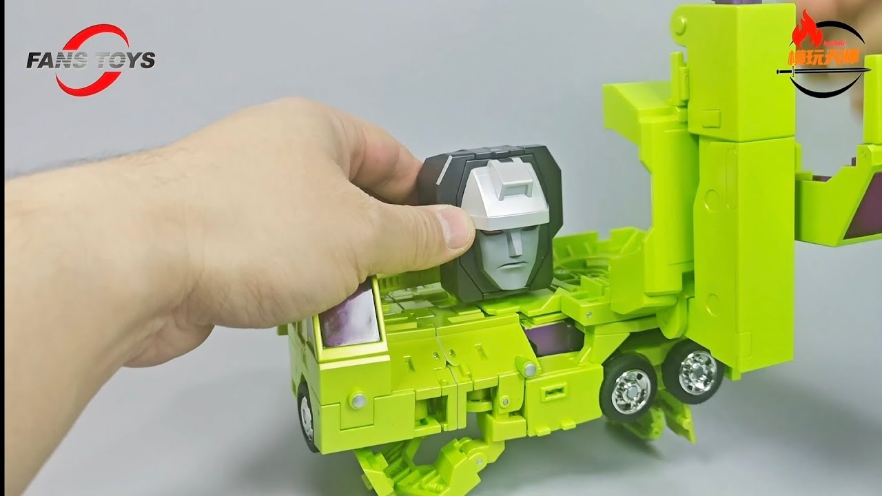 FansToys FT-32C GAUDI REVERSE TRANSFORMATION 02