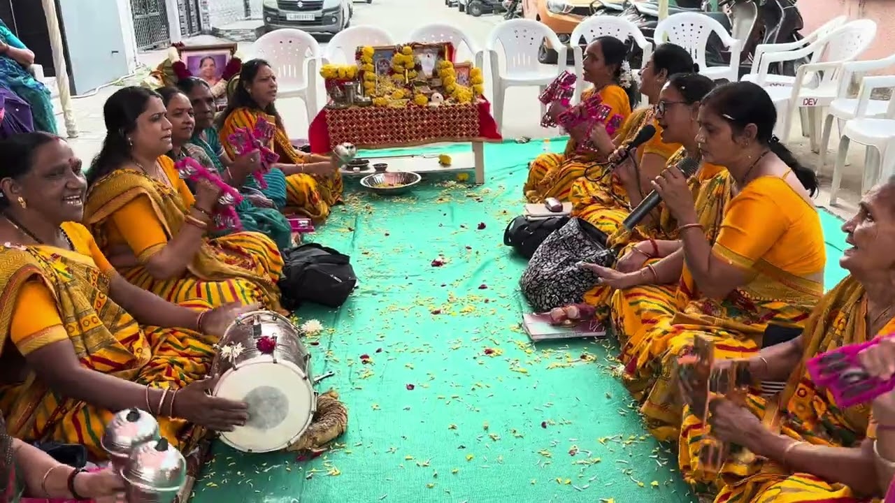 લખેલું છે 🌷રામ ભગવાન નું સુપર……..ભજન🌷