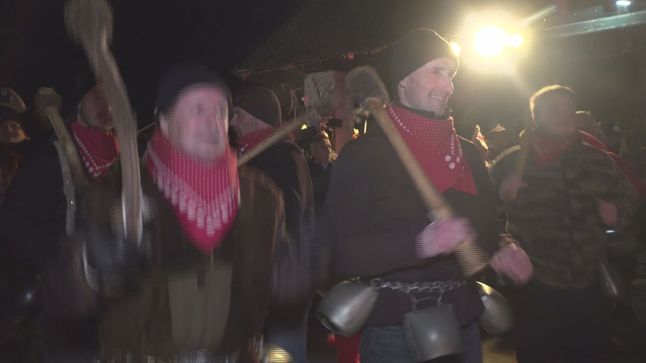 PRISPEVEK PTUJSKA KRONIKA: Kurentov skok