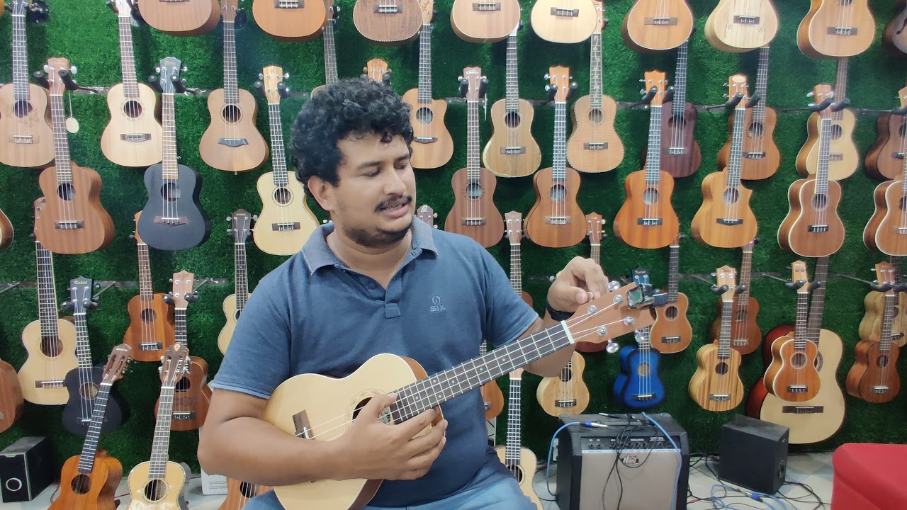 Aban 26 inch Solid Top Spruce Ukulele Short Bangla Review!