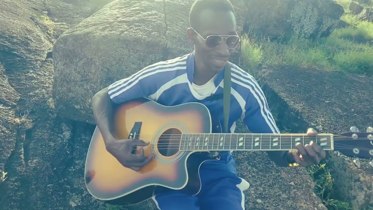 Niwe muhanzi ucuranze Abantu barumirwa ,@@@@.