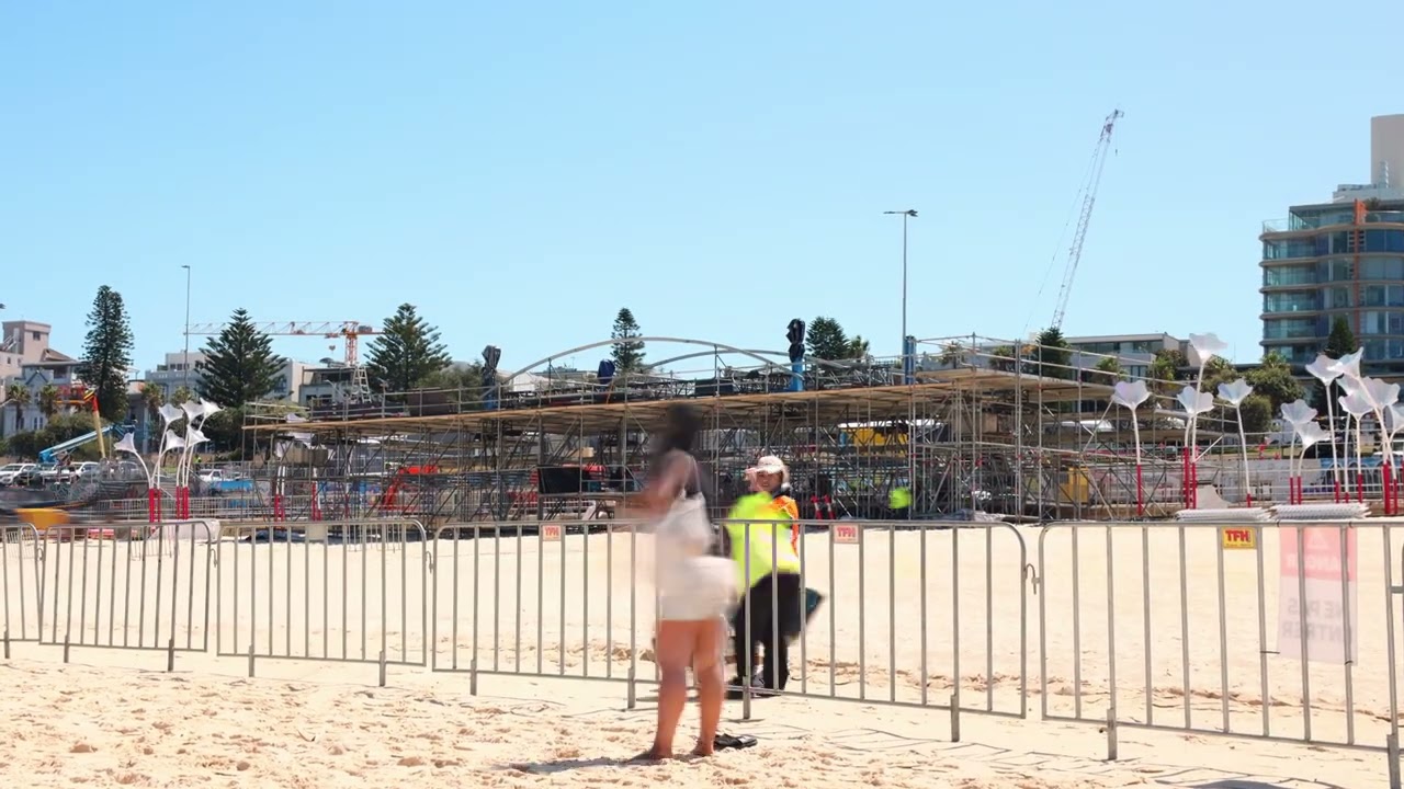Bondi Beach Party Stage Dismantle part 2