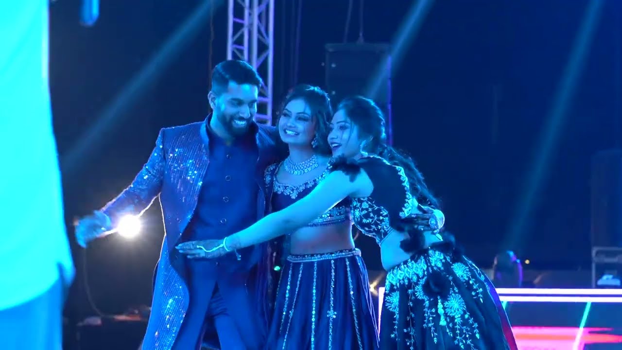 Sister's Dance Performance On.... Bhai Ki Shadi💃
