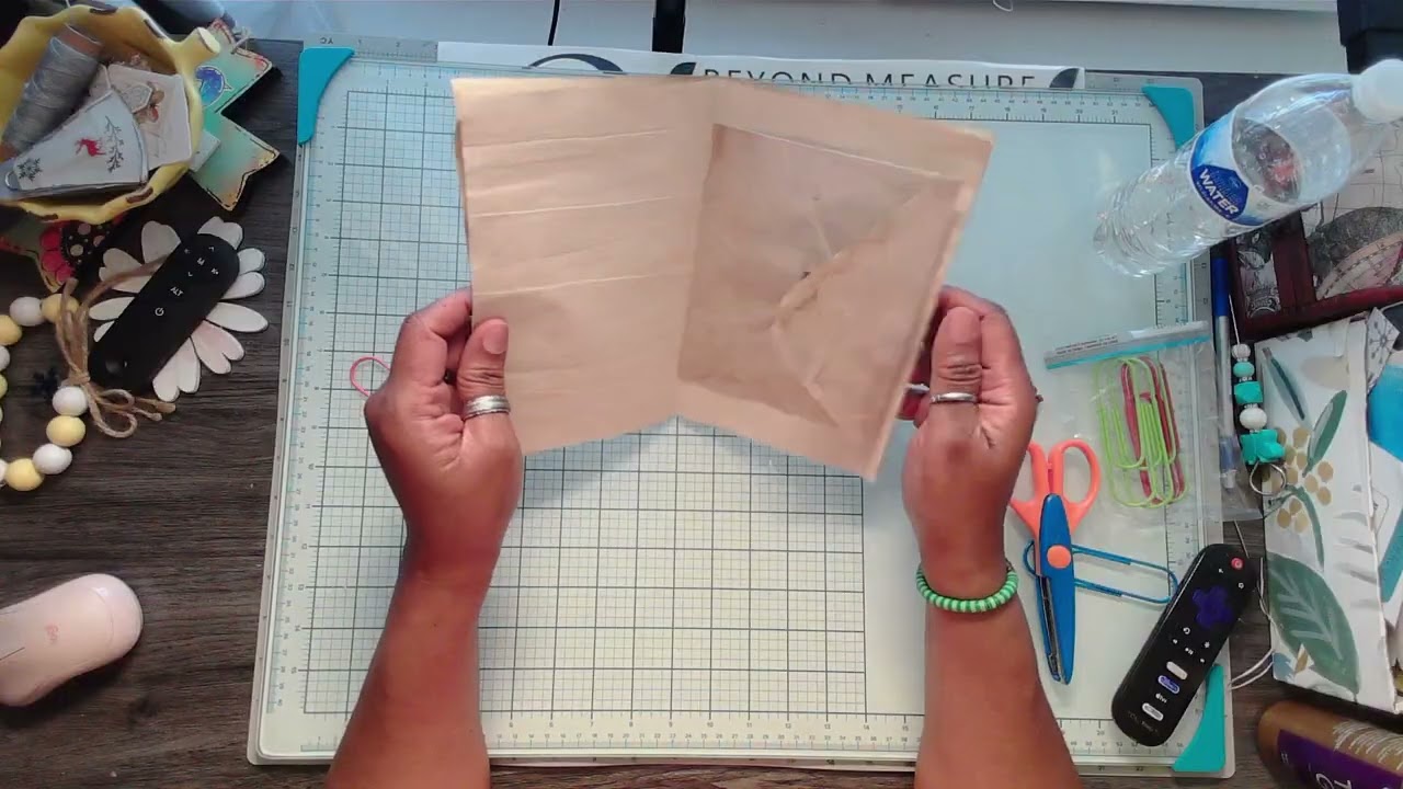HIDDEN SIGNATURE STITCH IN JUNK JOURNAL TUTORIAL
