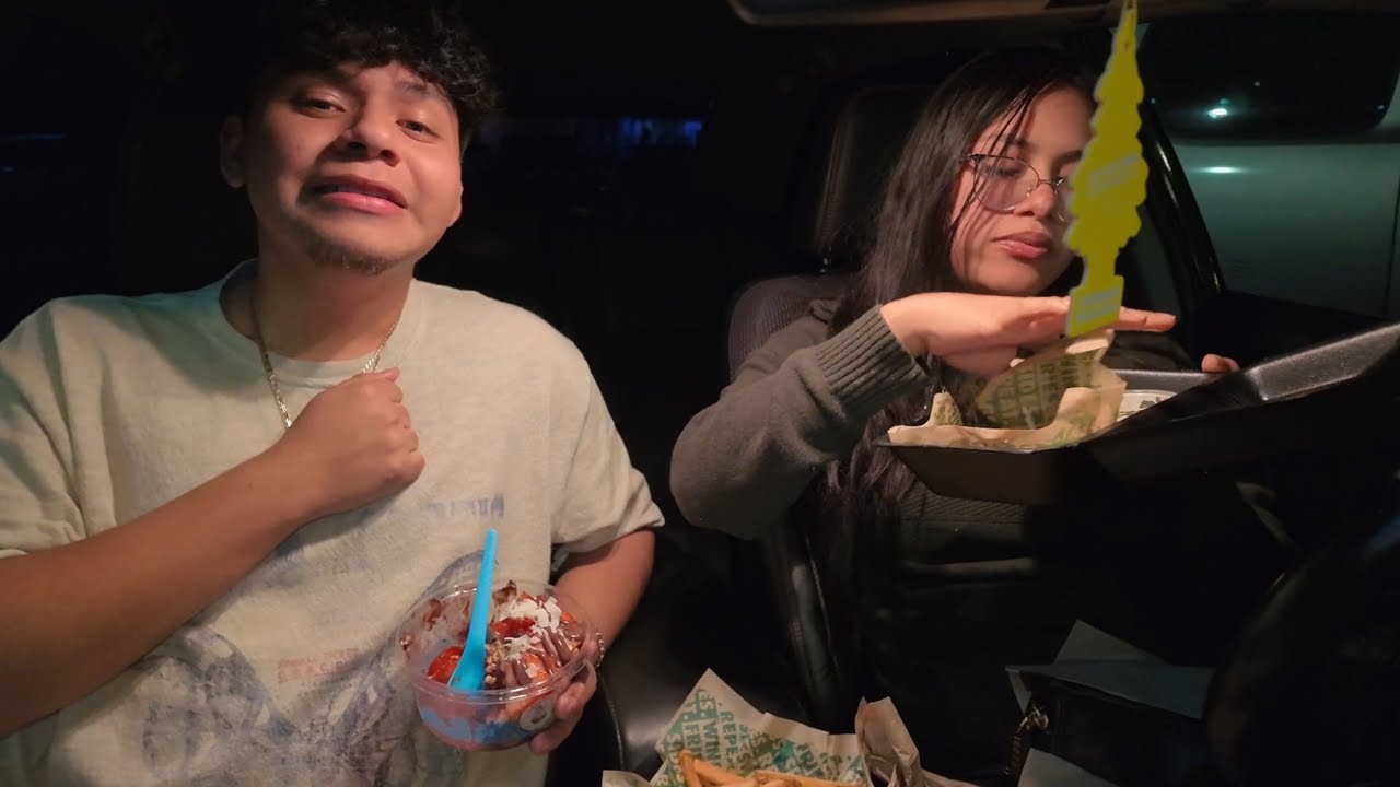 Vlog 3 Mukbang!!!! With My Friend 