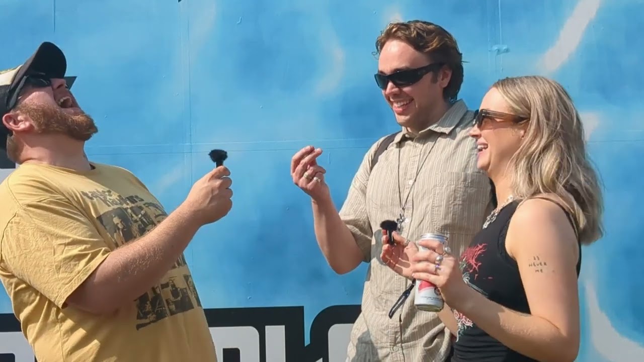 DEAD PONY #dl25 @TotalRockOnline with The Hobo on the Radio