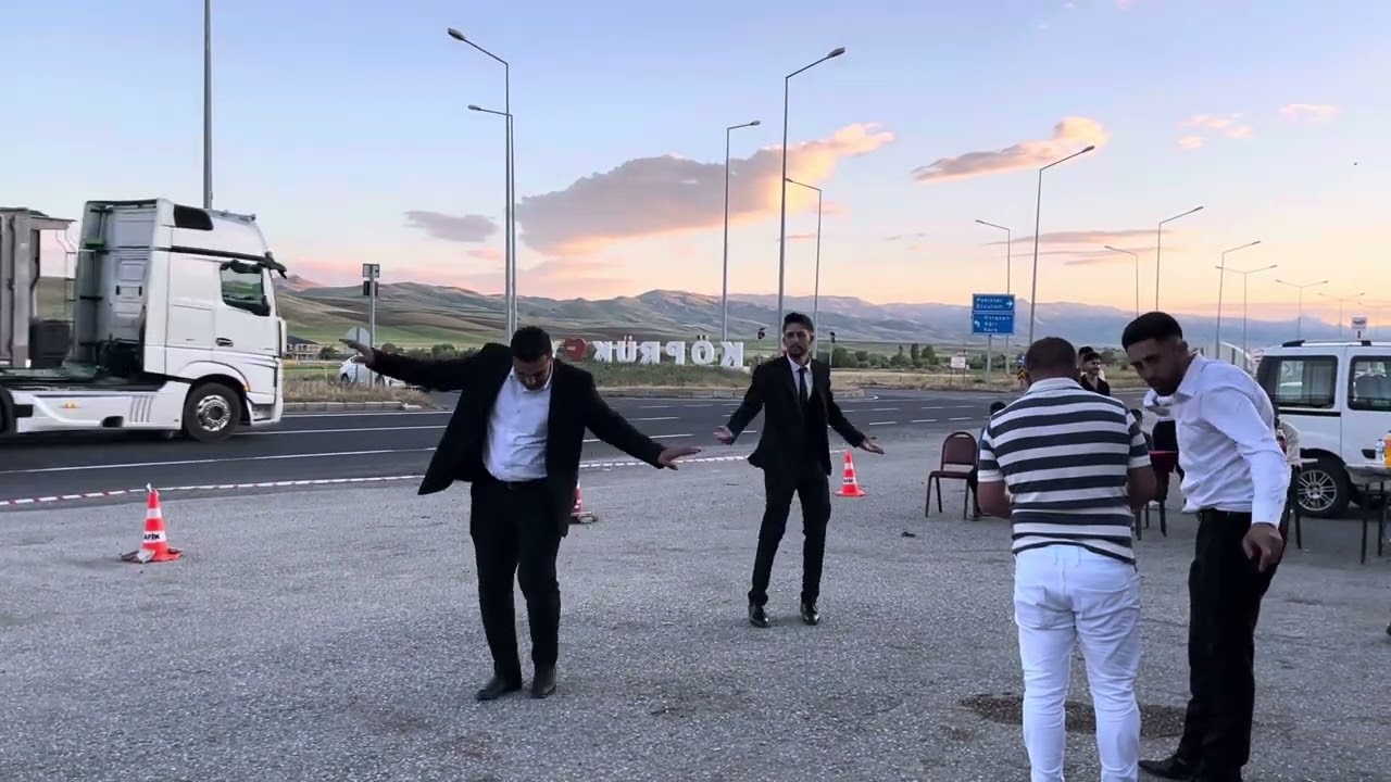 Bağdagül Masa üstünde testi( Vedat Türk)