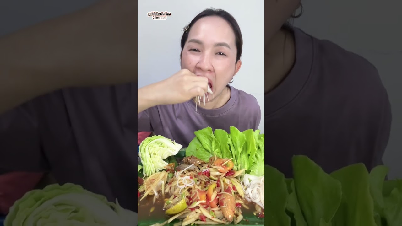 ตำกุ้งสดเผ็ดๆแซ่บๆ กระเจี๊ยบ ผักสดกรอบๆ หนังไก่ทอดฉ่ำๆแซ่บหล๊ายหลาย