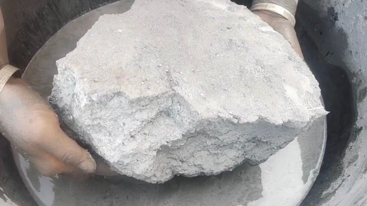 Soft big chunks of sand cement water 💦crumbling/dipping ||satisfying asmr|| #asasmr