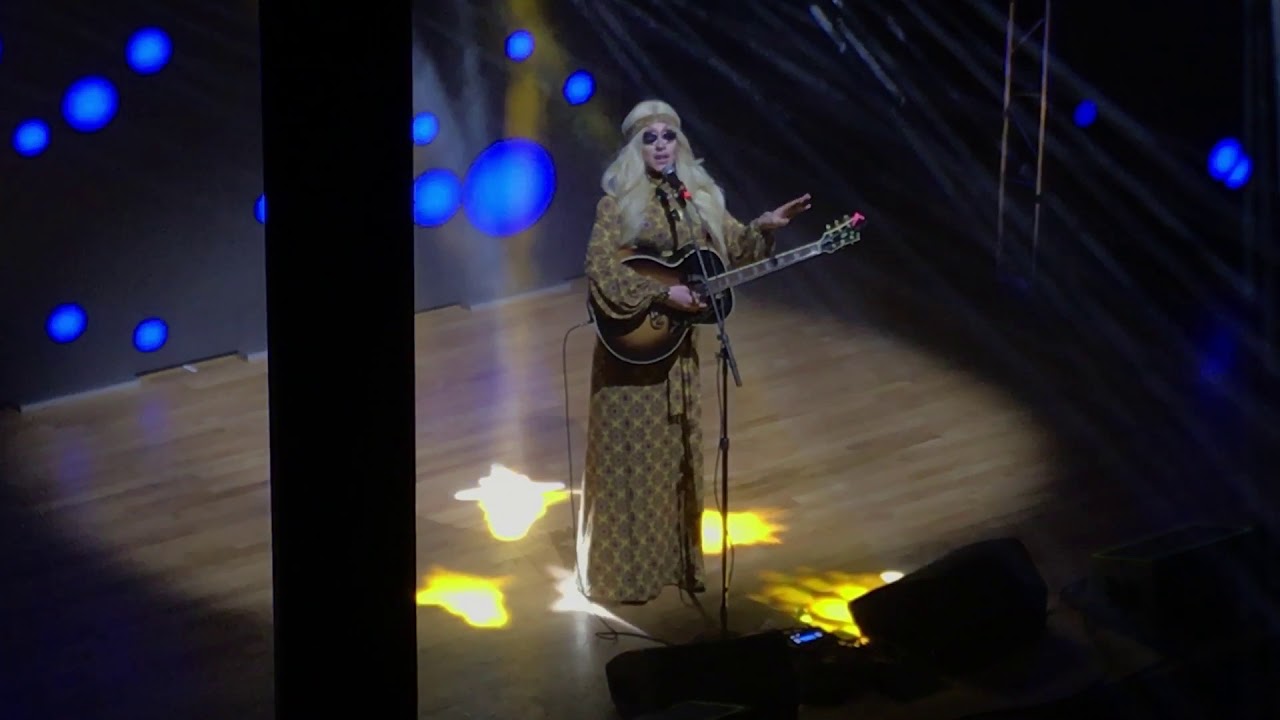 Trixie Mattel Dragathon Lucky, Hey Kitty Girl, Covergirl, Landslide, Sk8er Boy Acoustic