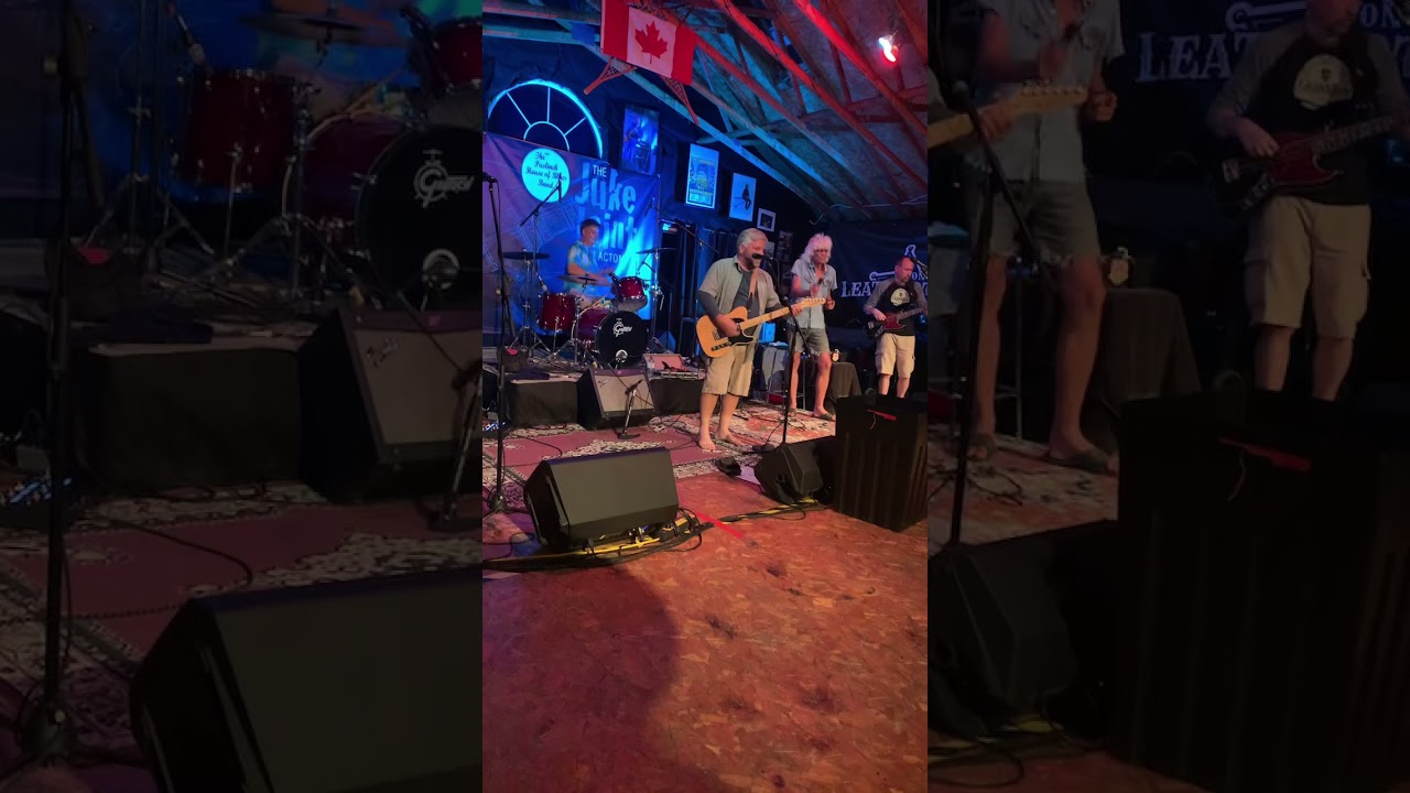 The juke joint in action