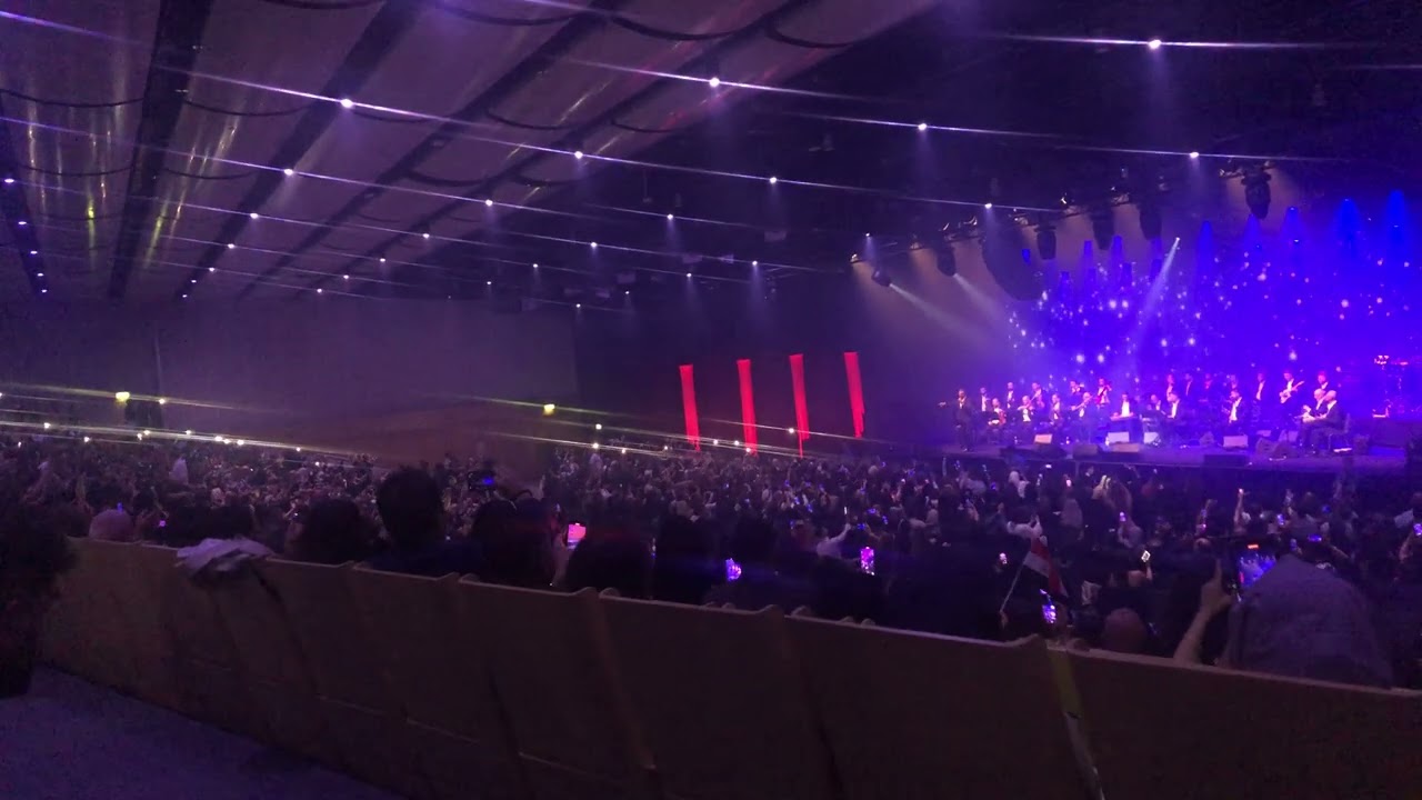 كاظم الساهر حفلة السويد-ستوكهولم مدرسة الحب اداء اسطوري